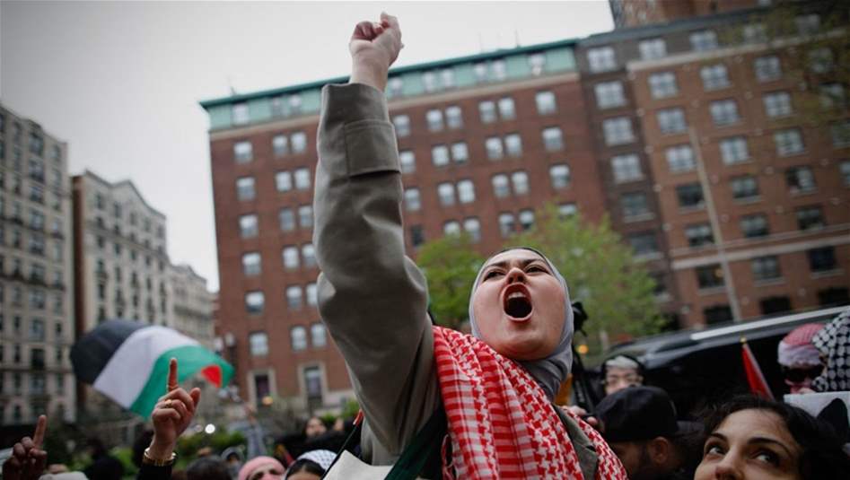 اعتقال نحو 100 متظاهر من مؤيدي فلسطين بالجامعات الامريكية (فيديو)